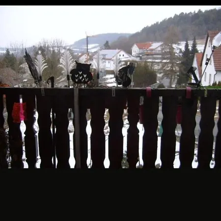 Gemuetliche Dachwohnung شقة *